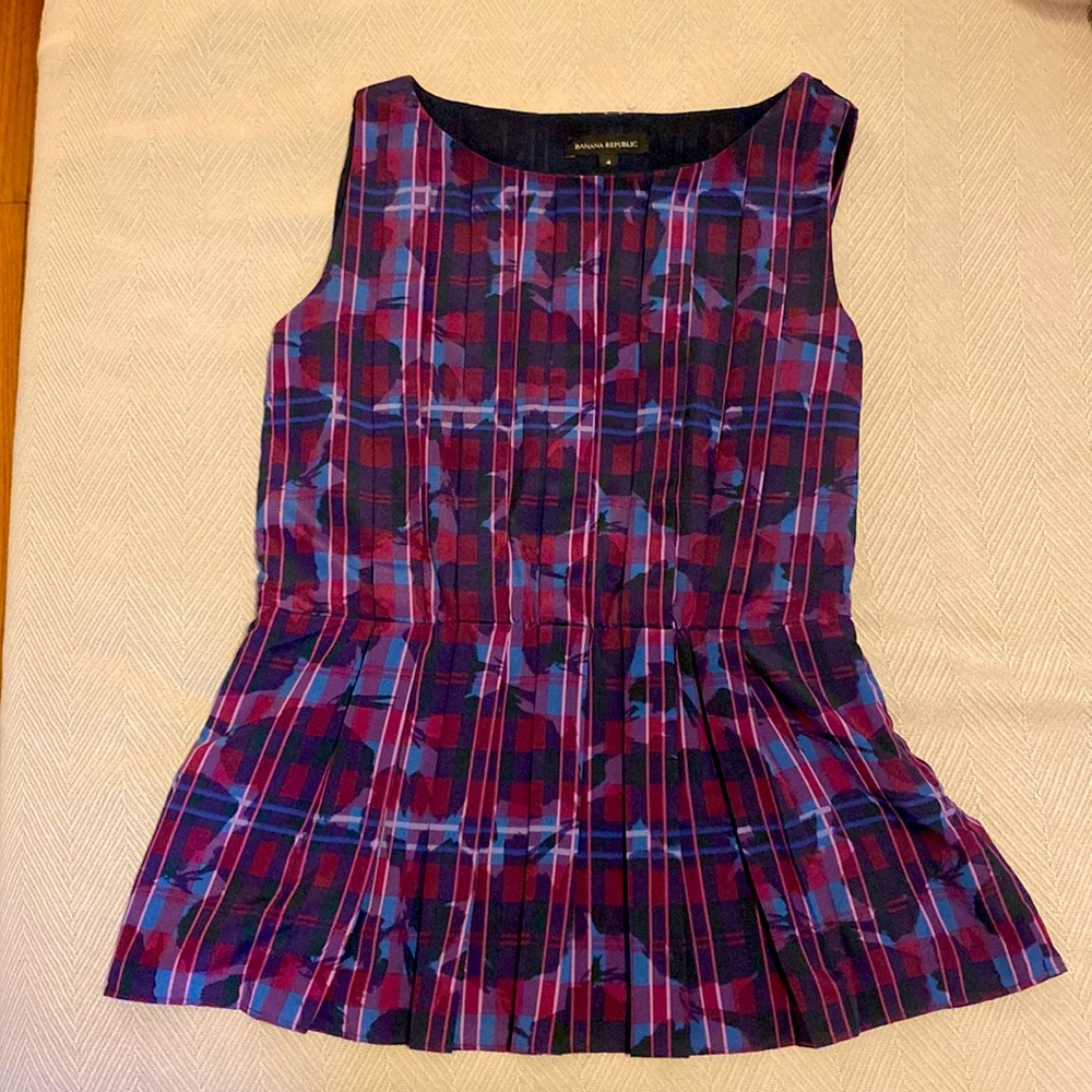 Banana Republic lined peplum top